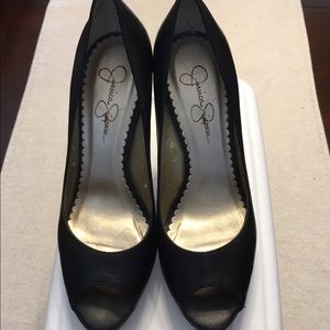 Jessica Simpson Black pumps
